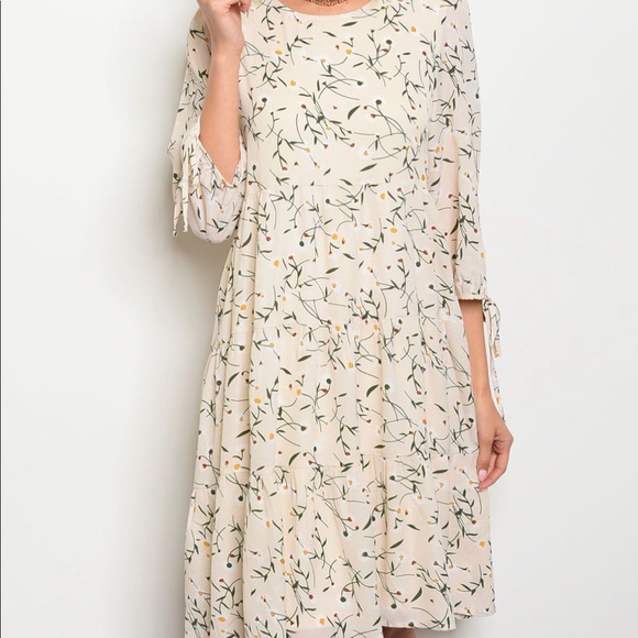 NEW BOUTIQUE DRESS - Picture 2 of 3